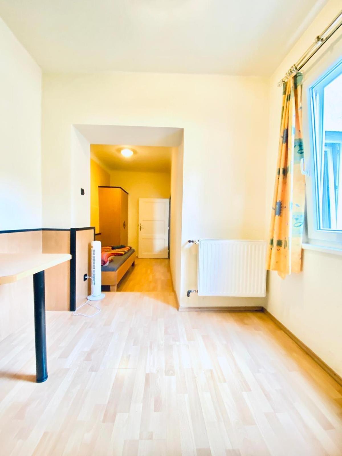 Affordable Central Rooms, 10-Min To Lugner City Wina Bagian luar foto
