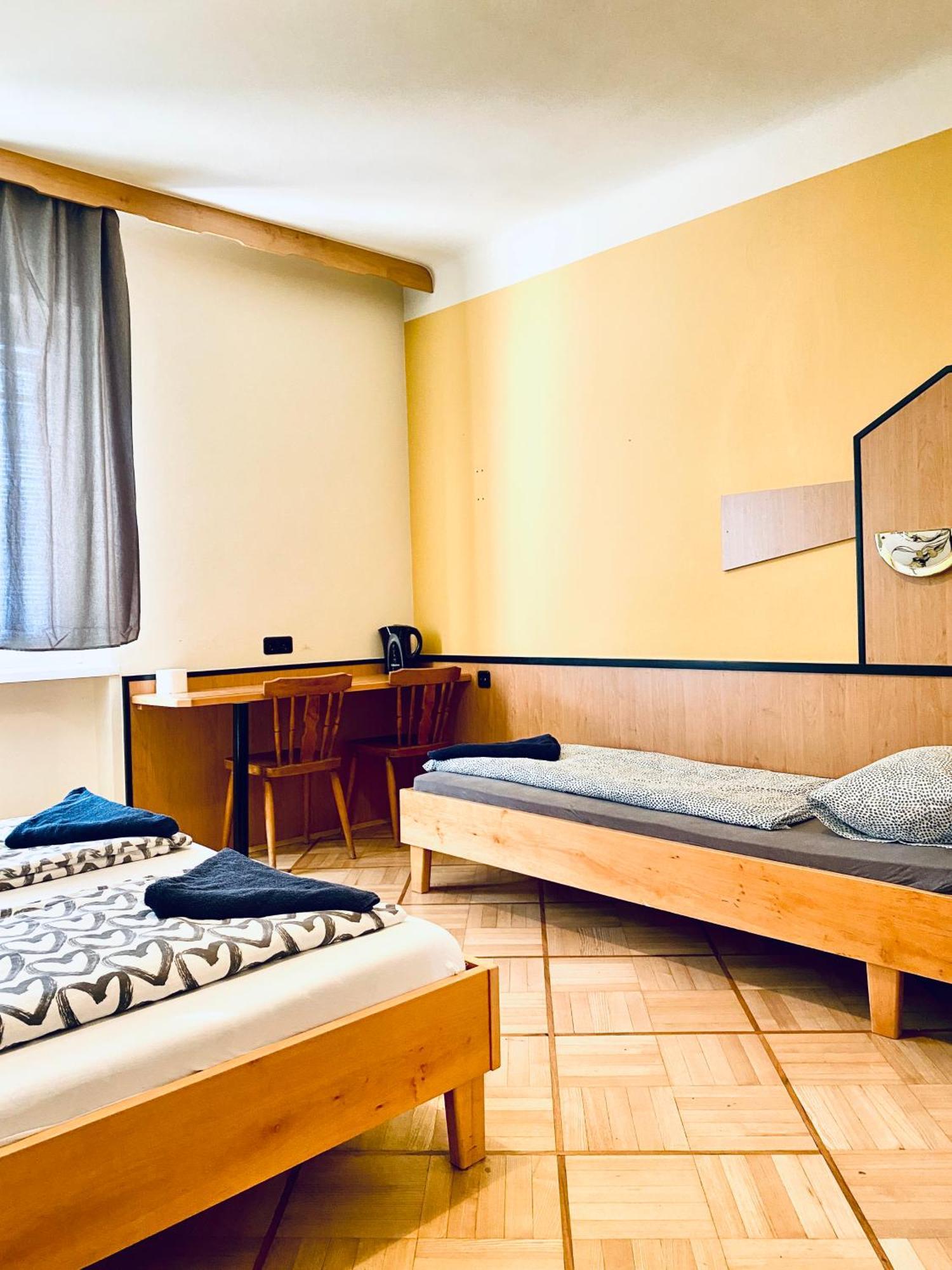 Affordable Central Rooms, 10-Min To Lugner City Wina Bagian luar foto