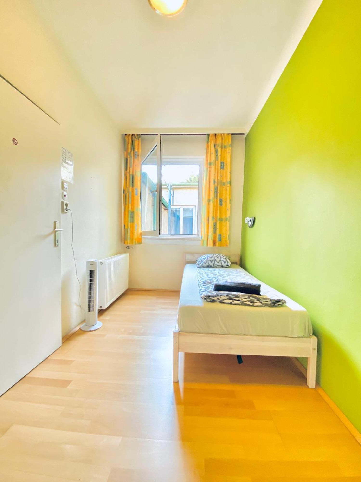 Affordable Central Rooms, 10-Min To Lugner City Wina Bagian luar foto