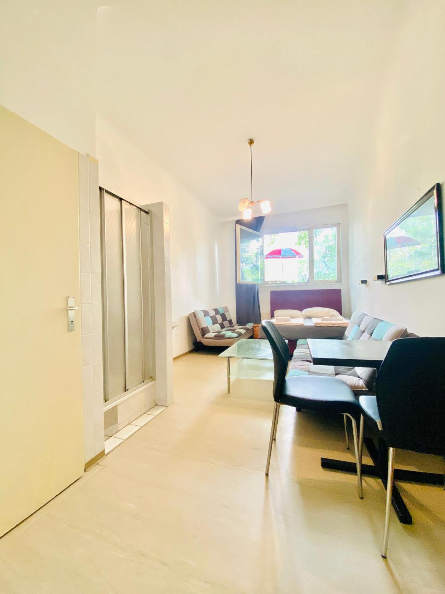 Affordable Central Rooms, 10-Min To Lugner City Wina Bagian luar foto