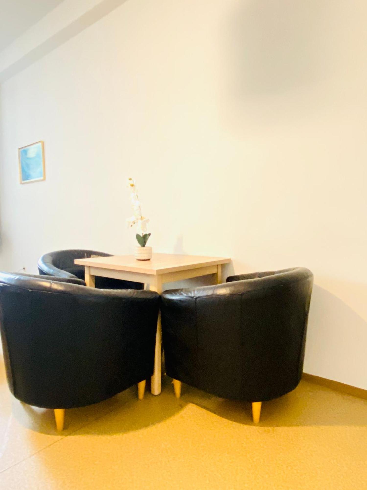 Affordable Central Rooms, 10-Min To Lugner City Wina Bagian luar foto