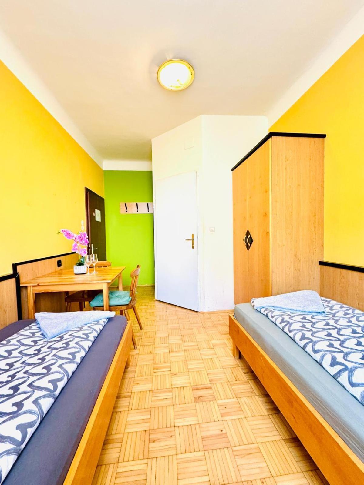 Affordable Central Rooms, 10-Min To Lugner City Wina Bagian luar foto