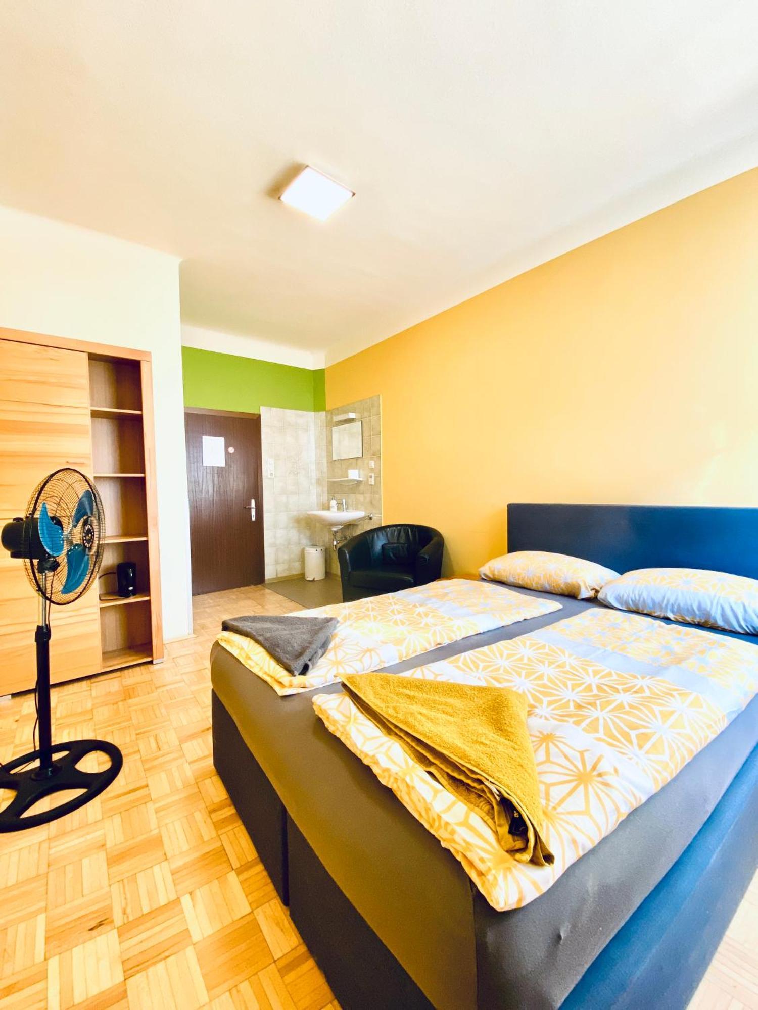 Affordable Central Rooms, 10-Min To Lugner City Wina Bagian luar foto