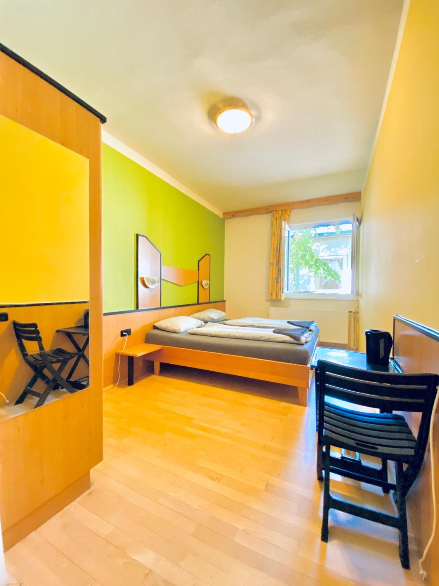 Affordable Central Rooms, 10-Min To Lugner City Wina Bagian luar foto