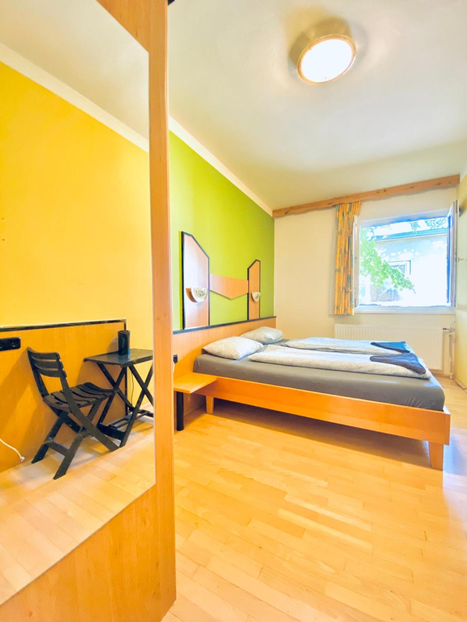 Affordable Central Rooms, 10-Min To Lugner City Wina Bagian luar foto