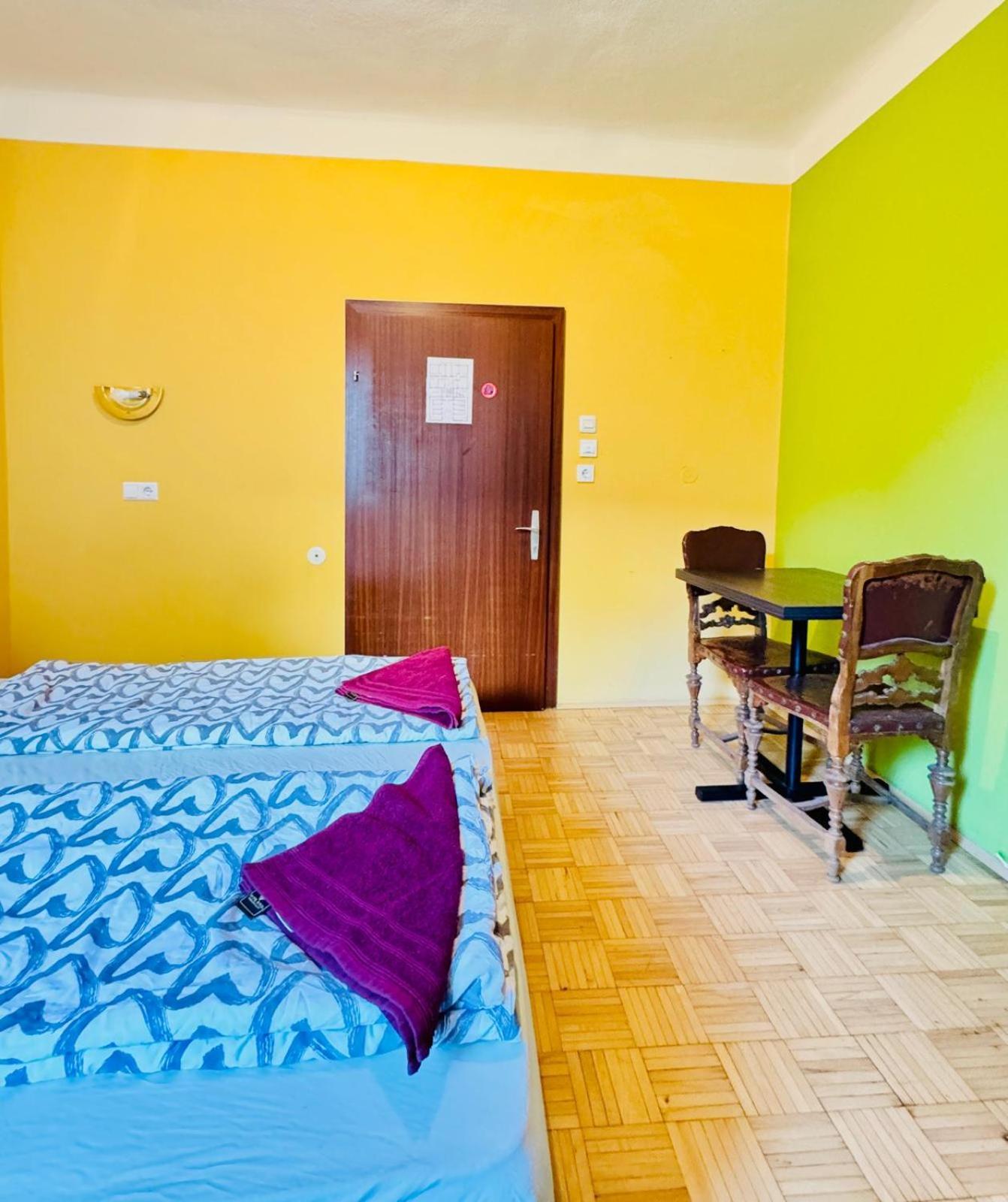 Affordable Central Rooms, 10-Min To Lugner City Wina Bagian luar foto