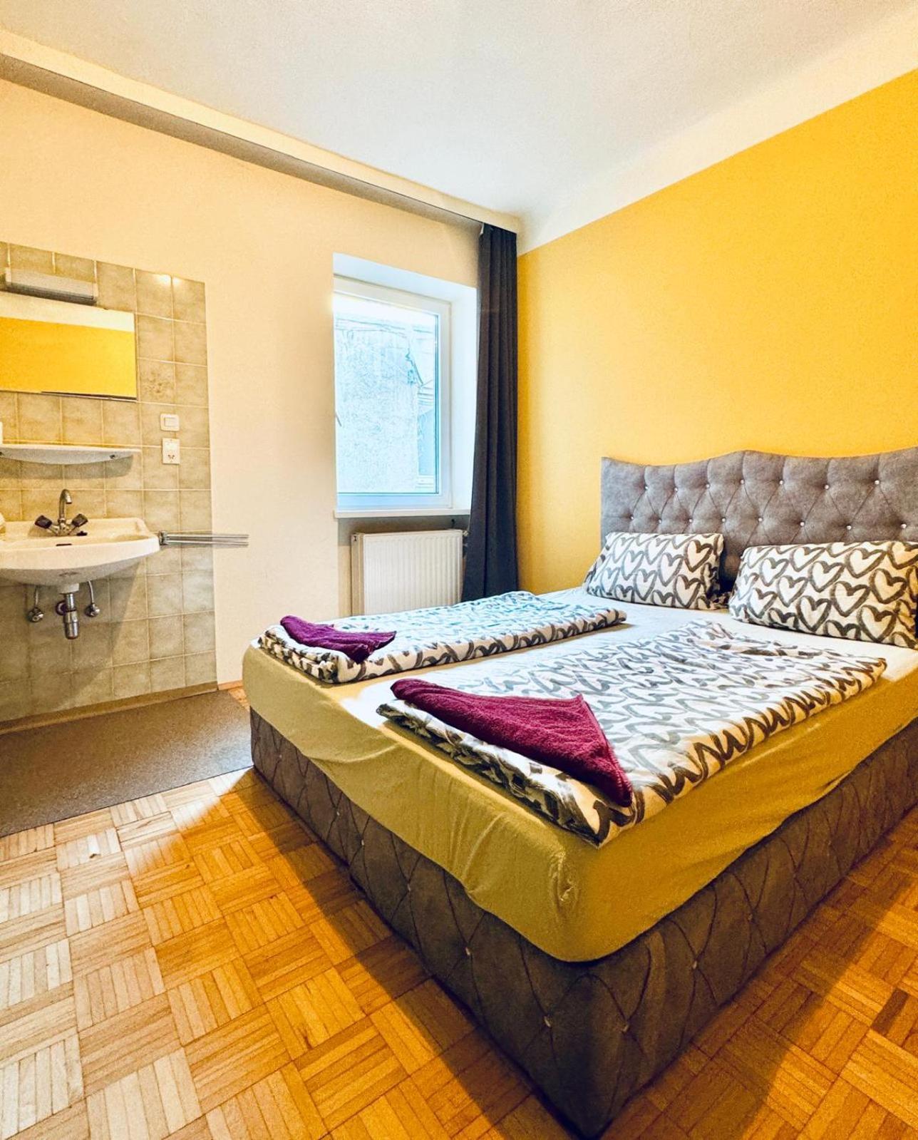 Affordable Central Rooms, 10-Min To Lugner City Wina Bagian luar foto