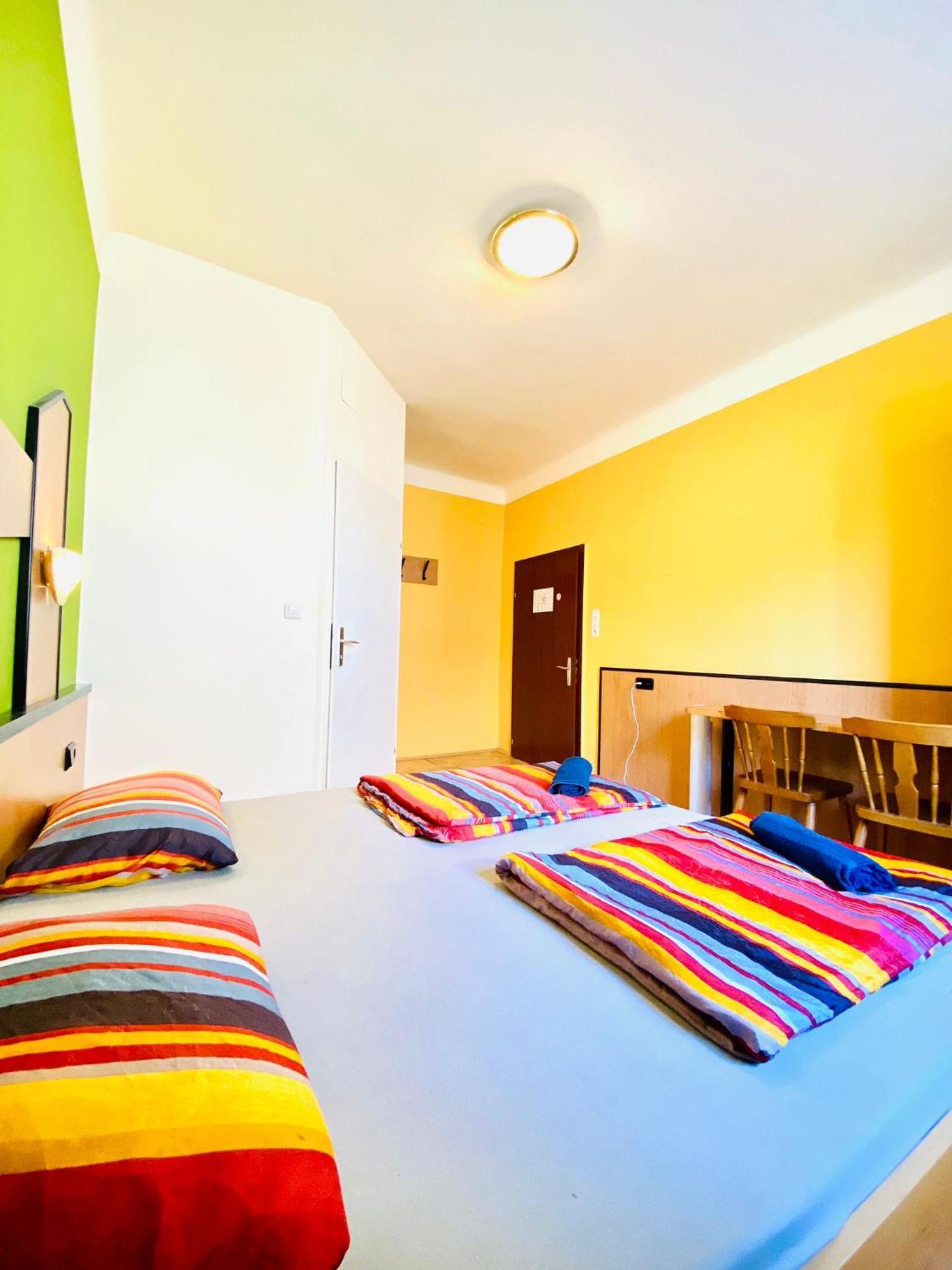 Affordable Central Rooms, 10-Min To Lugner City Wina Bagian luar foto